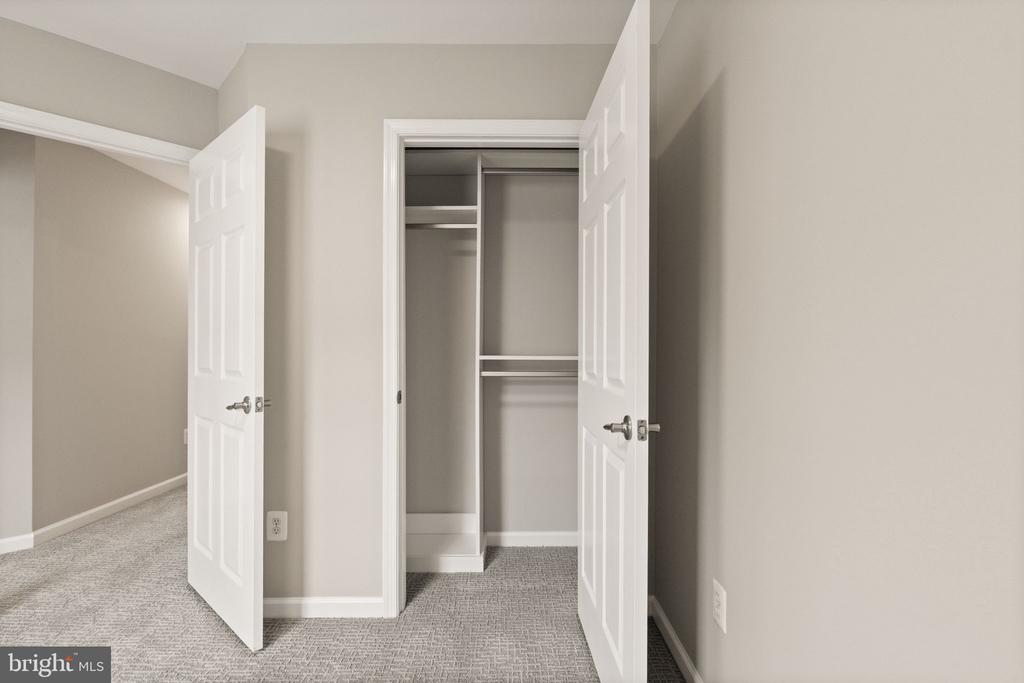 7015 TREK WAY
