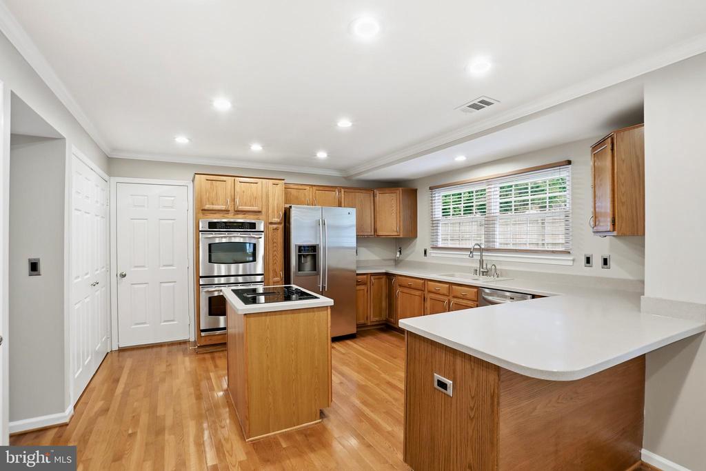 8007 STATION ROAD