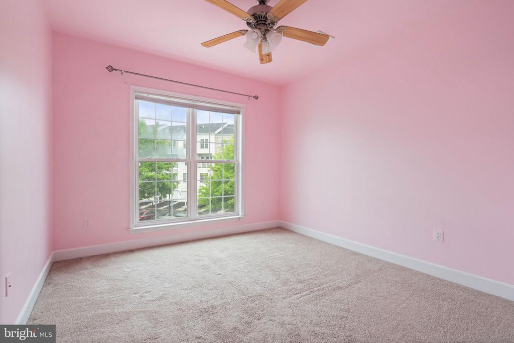 2392 BROOKMOOR LANE