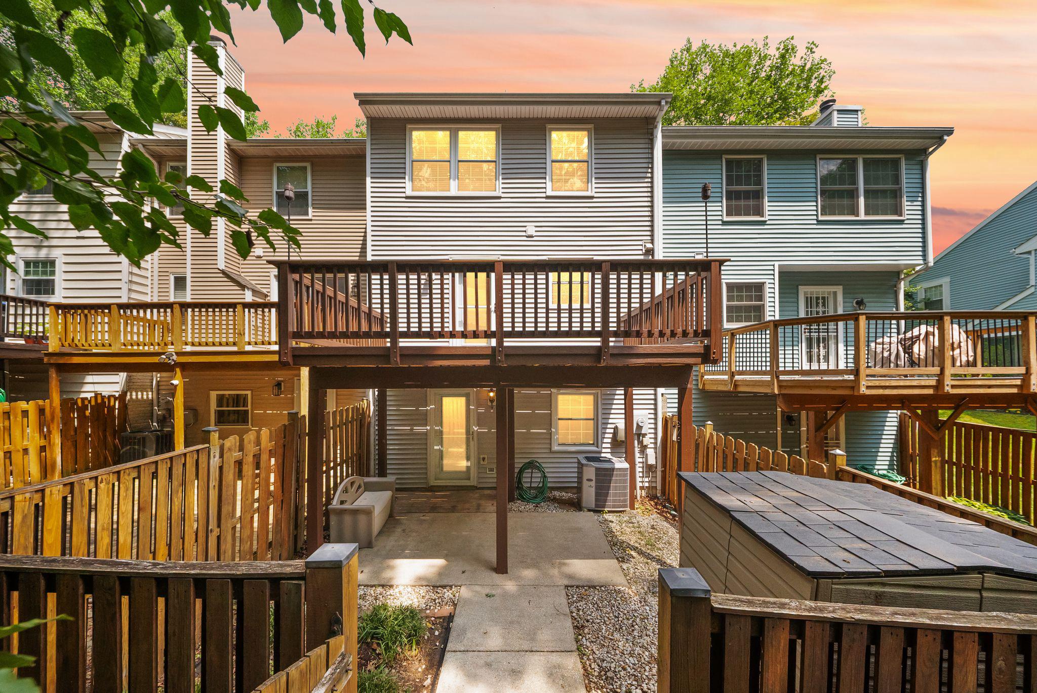 15325 WATERS EDGE COURT