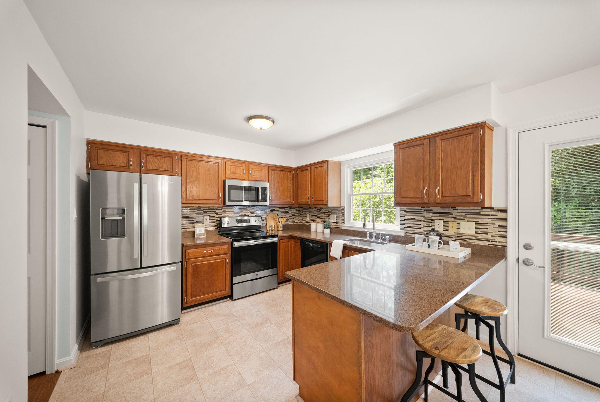 15325 WATERS EDGE COURT