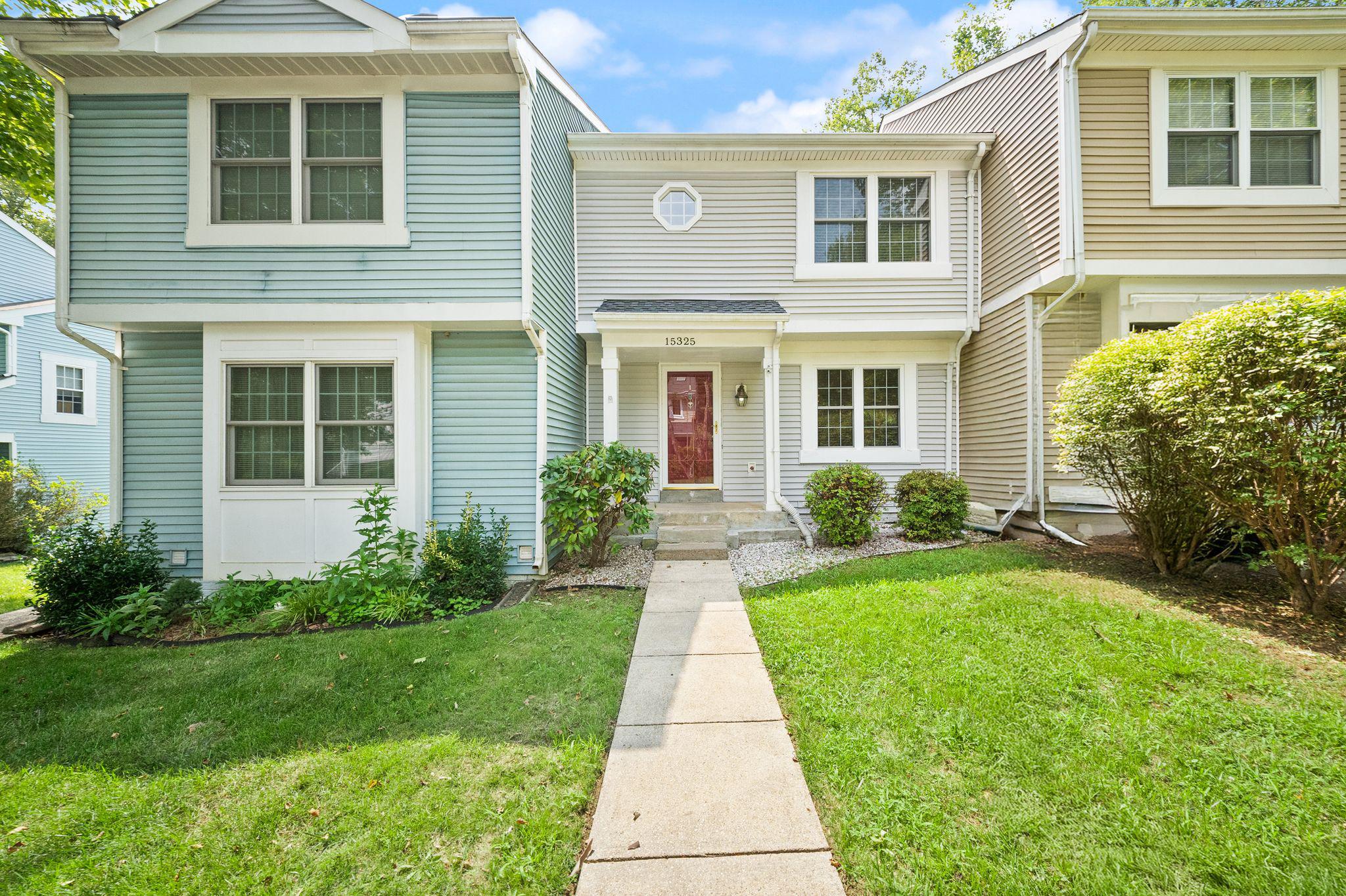 15325 WATERS EDGE COURT