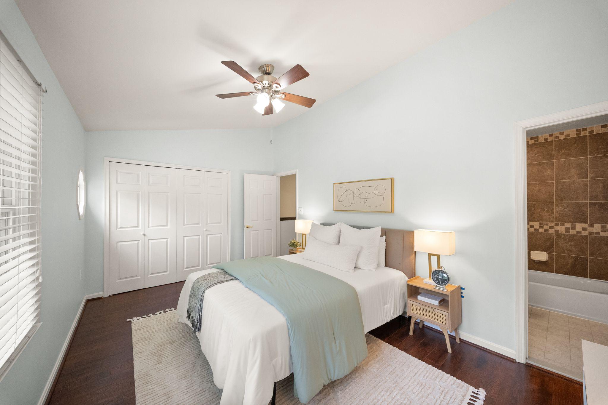 15325 WATERS EDGE COURT