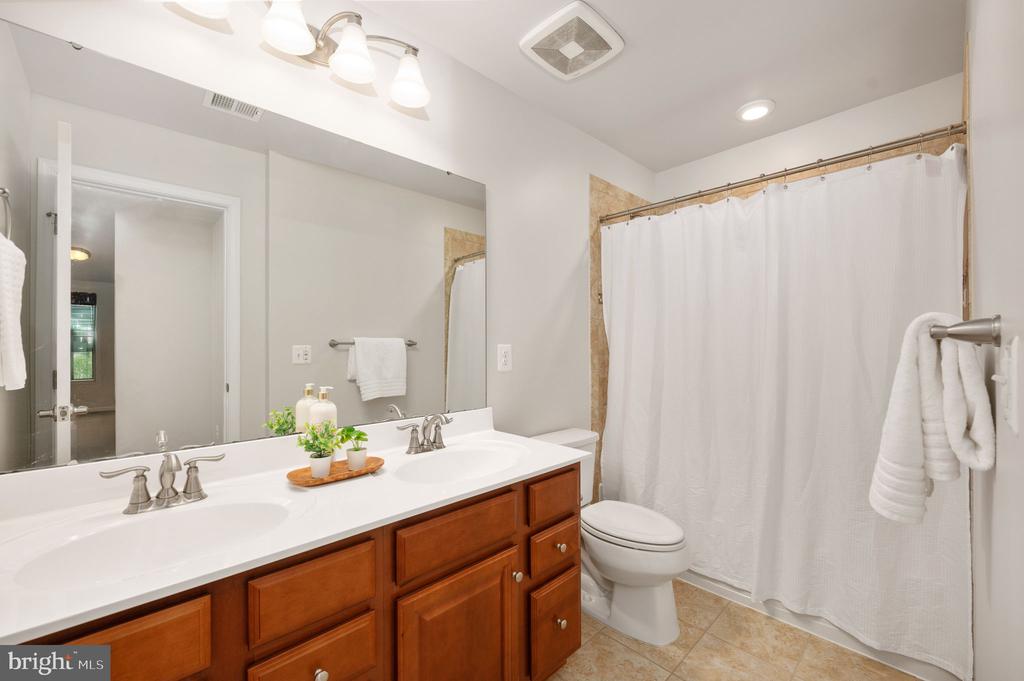 2505 SWEET CLOVER COURT