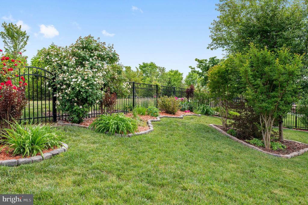 2505 SWEET CLOVER COURT