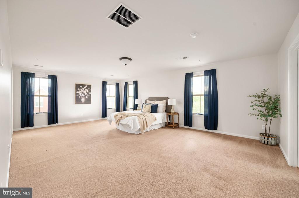 2505 SWEET CLOVER COURT