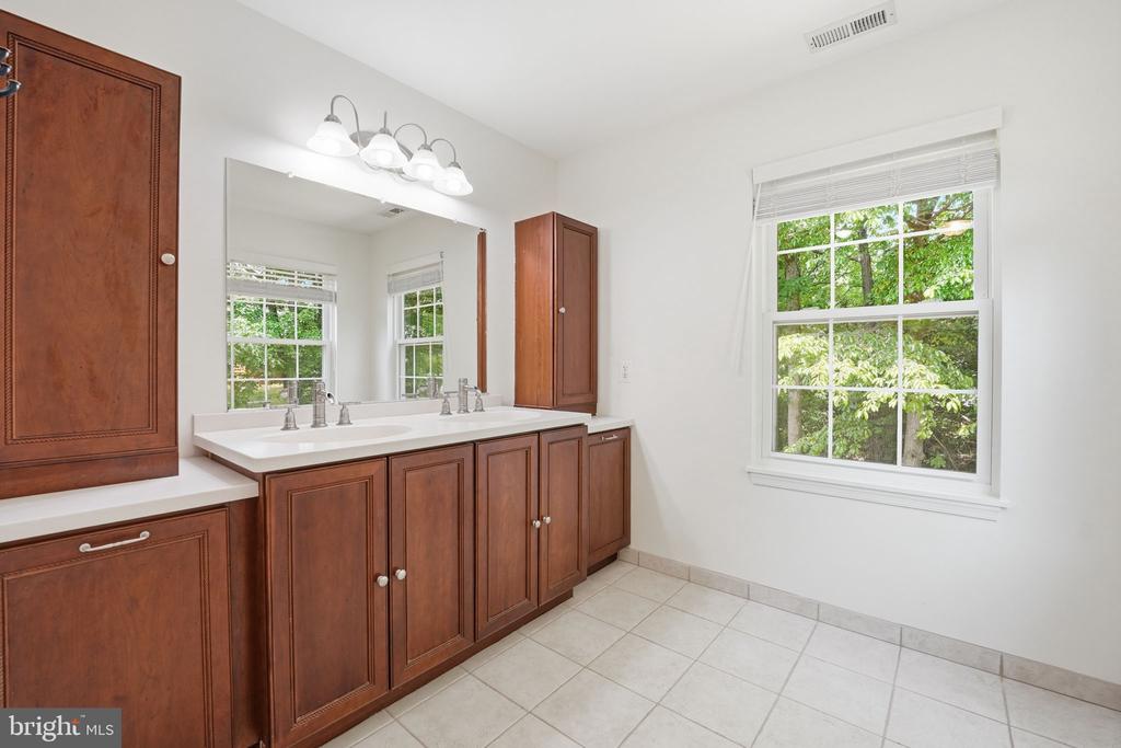 16818 FRANCIS WEST LANE