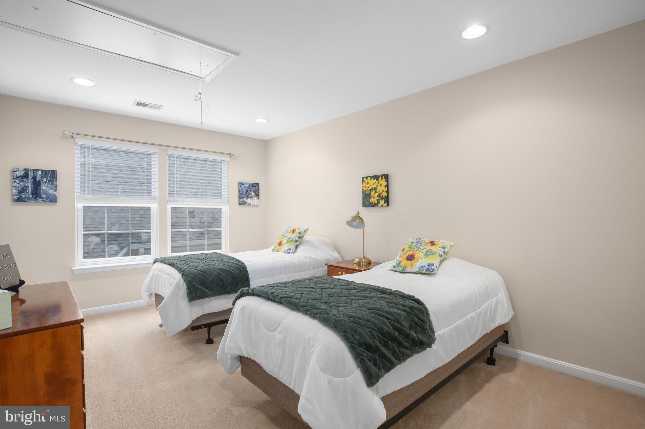 3944 SOLSTICE LANE