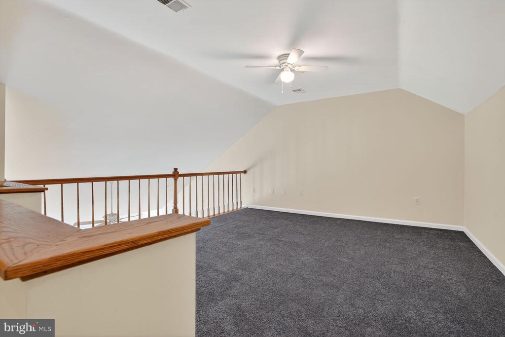 7932 BLUE GRAY CIRCLE