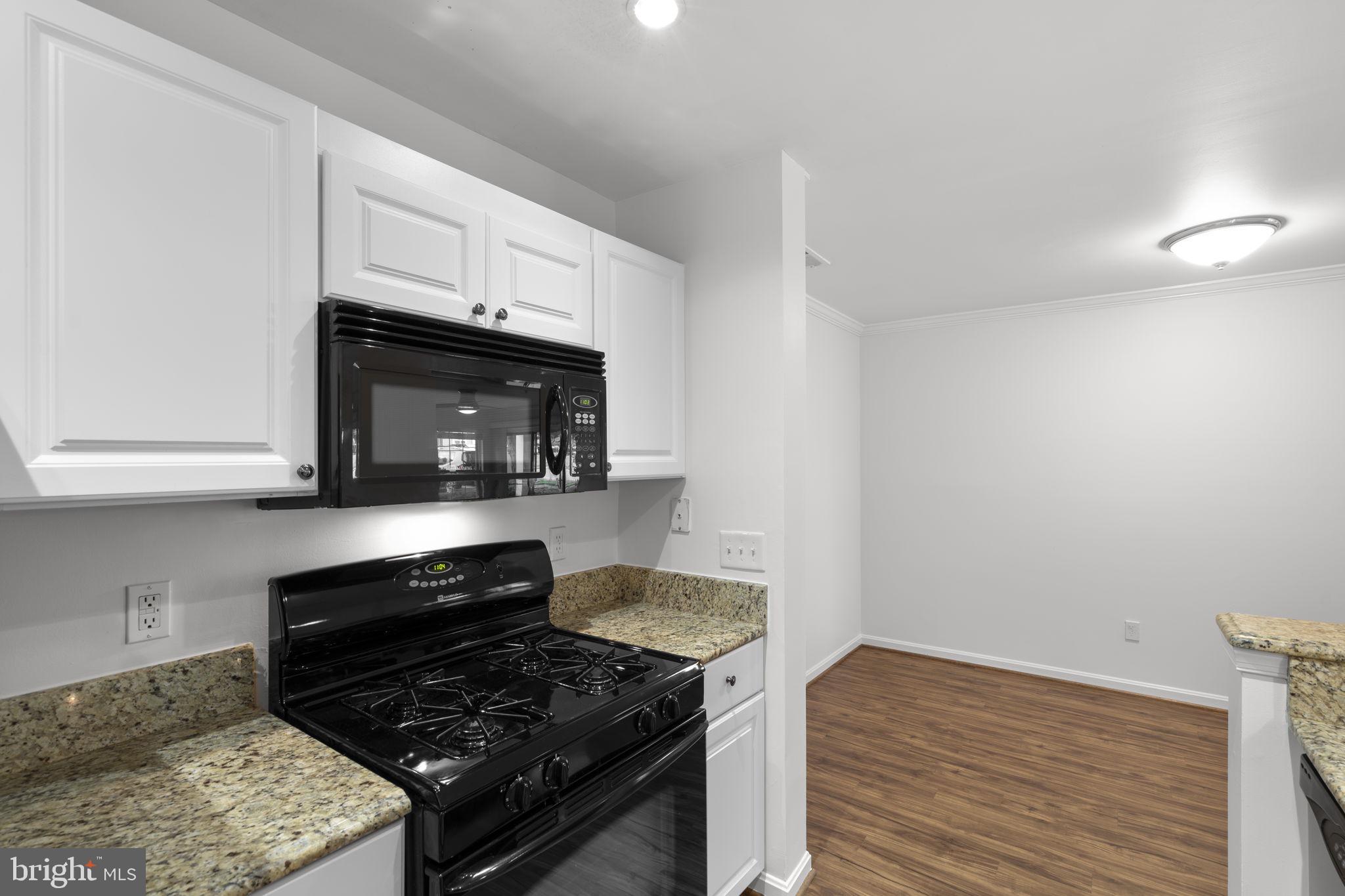 14162 CUDDY LOOP