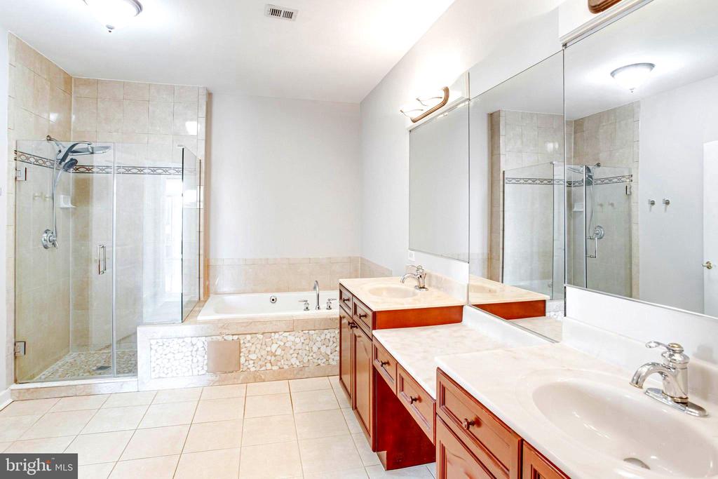 440 BELMONT BAY DRIVE 404