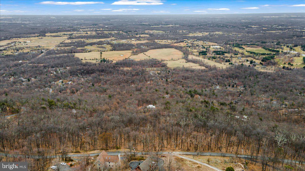 2625 LOOKOUT ROAD
