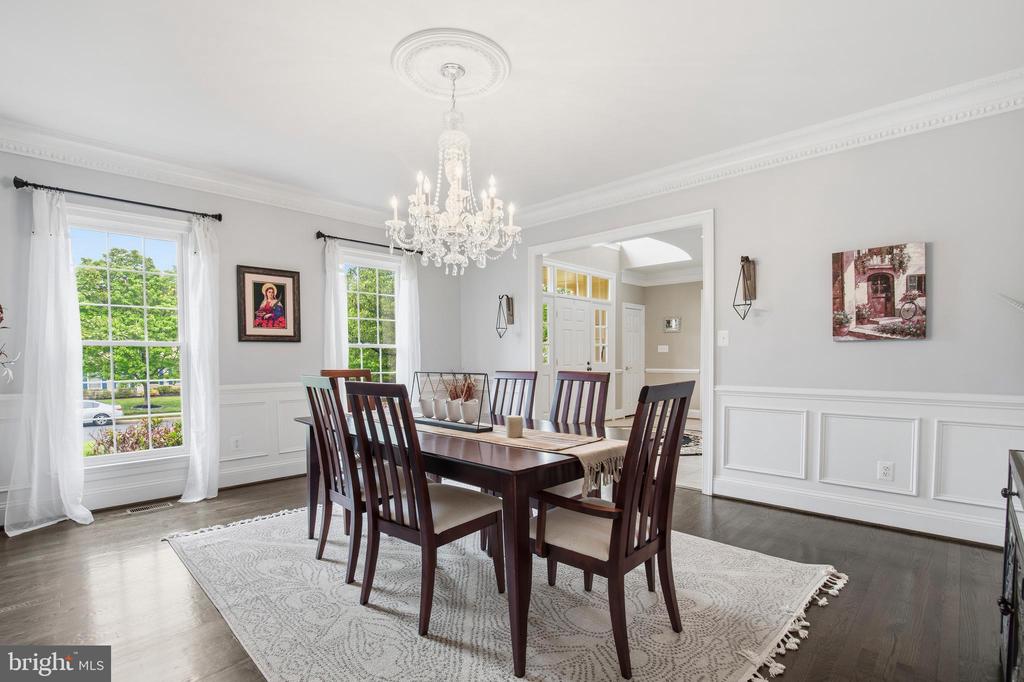 5528 ROAN CHAPEL DRIVE