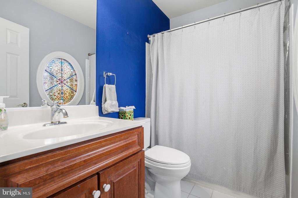 5528 ROAN CHAPEL DRIVE
