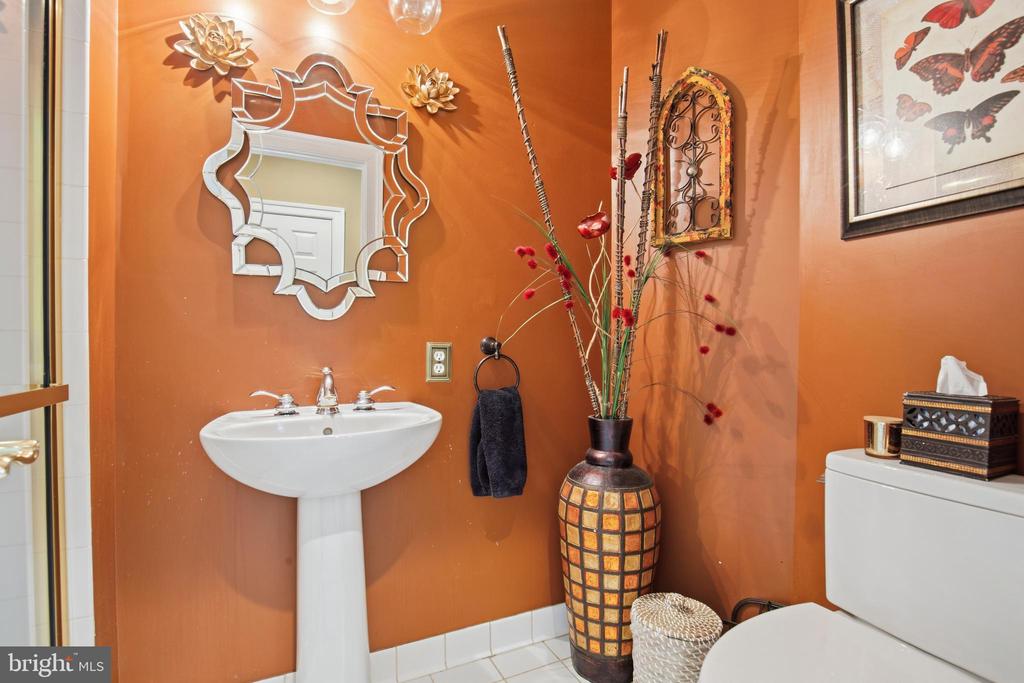 5528 ROAN CHAPEL DRIVE