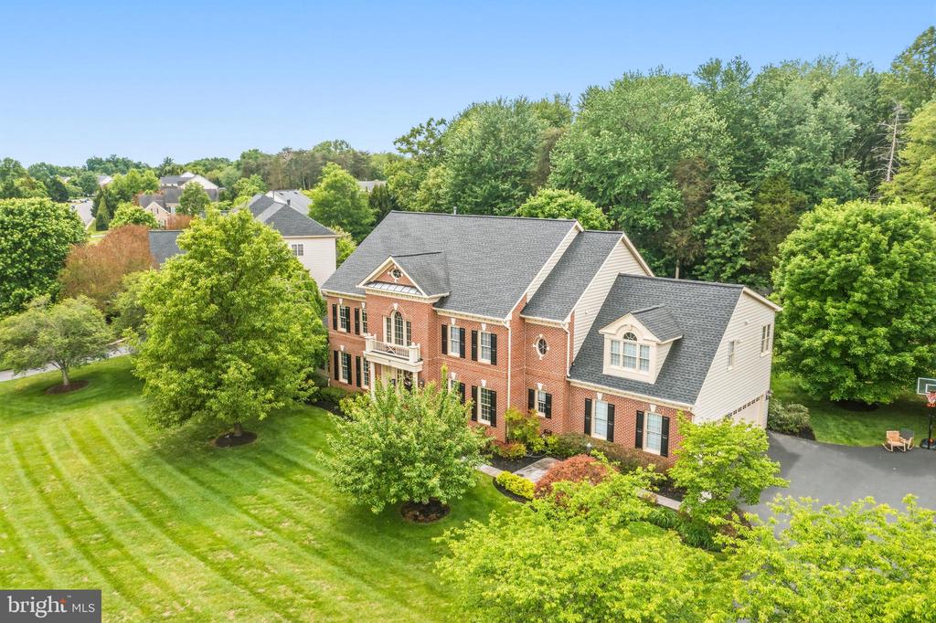 5528 ROAN CHAPEL DRIVE