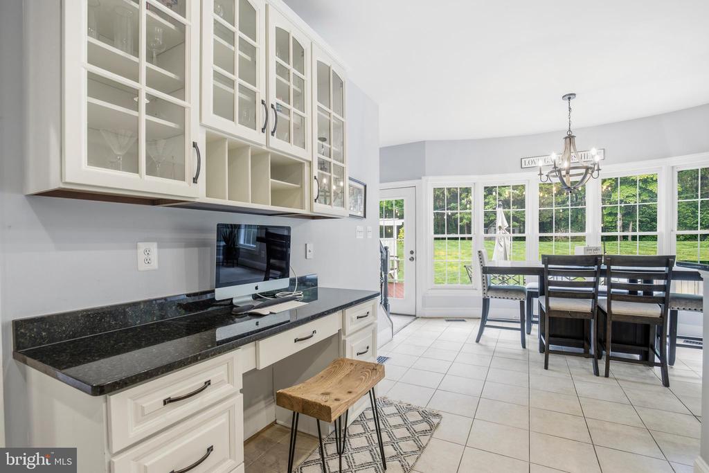 5528 ROAN CHAPEL DRIVE