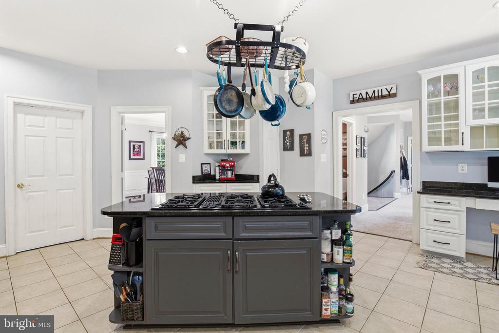5528 ROAN CHAPEL DRIVE