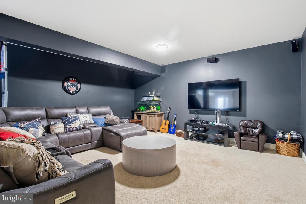 5528 ROAN CHAPEL DRIVE