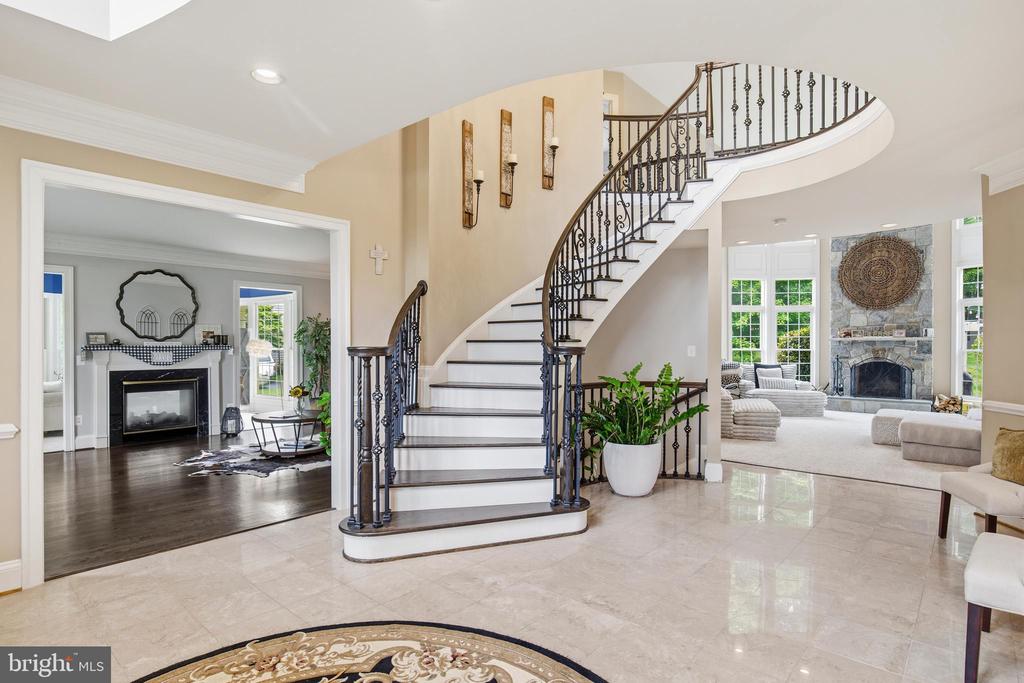 5528 ROAN CHAPEL DRIVE