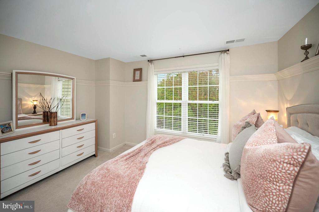 15829 FOURMILE CREEK COURT