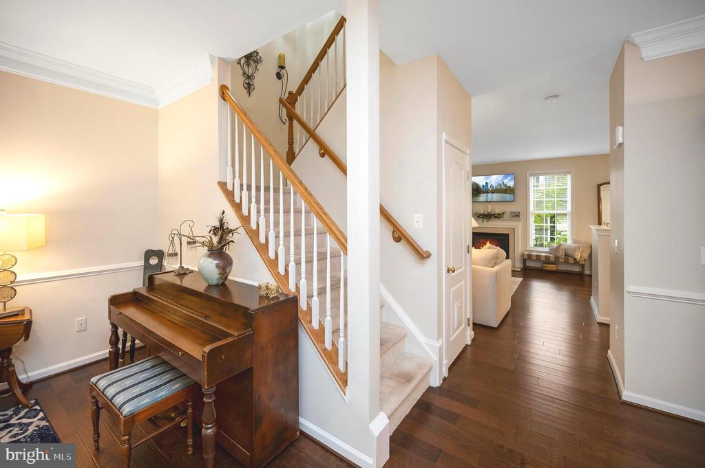 15829 FOURMILE CREEK COURT