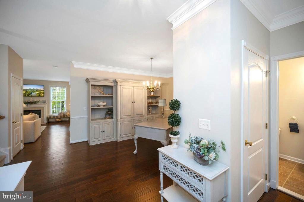 15829 FOURMILE CREEK COURT