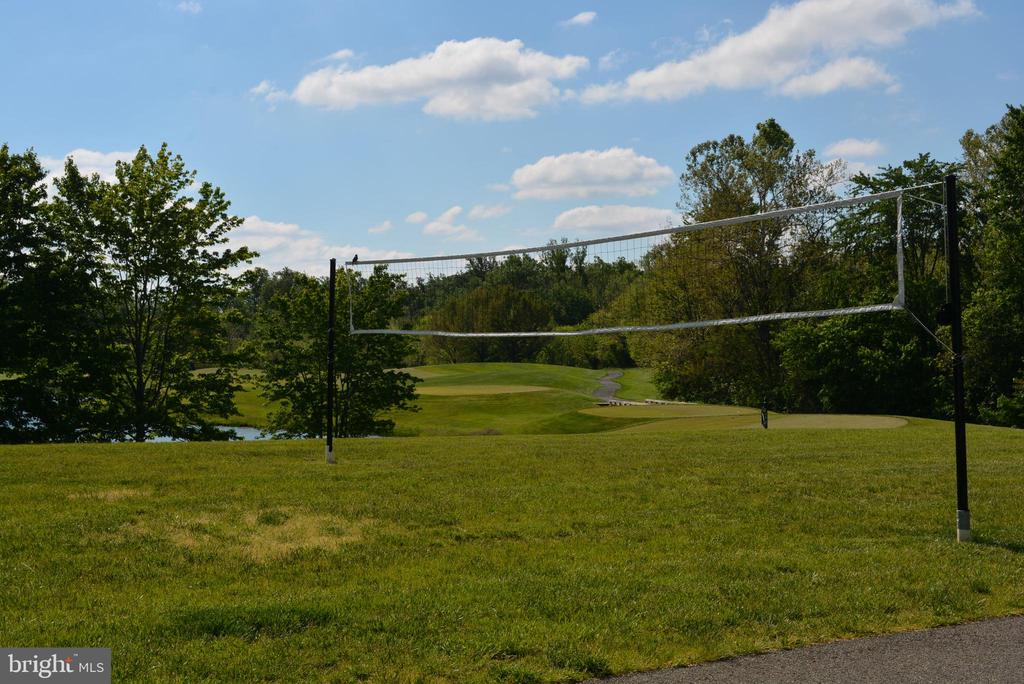 15829 FOURMILE CREEK COURT