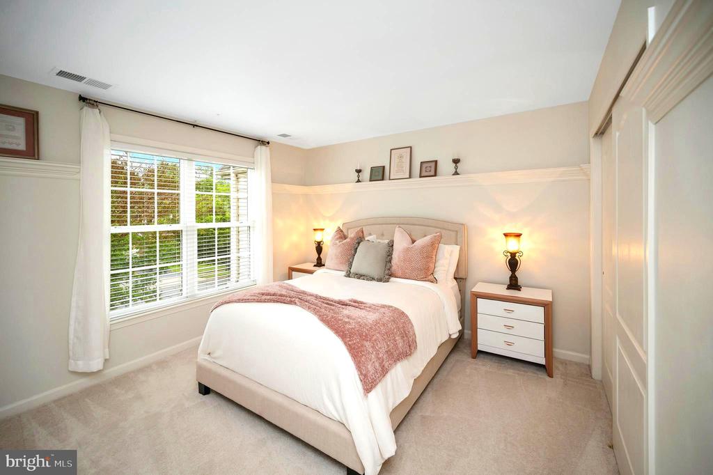 15829 FOURMILE CREEK COURT