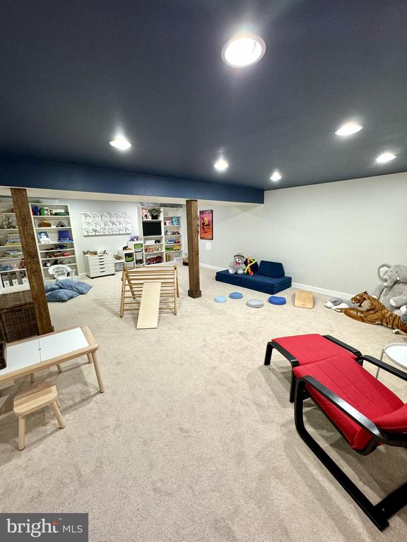 15418 SKYLINE DRIVE