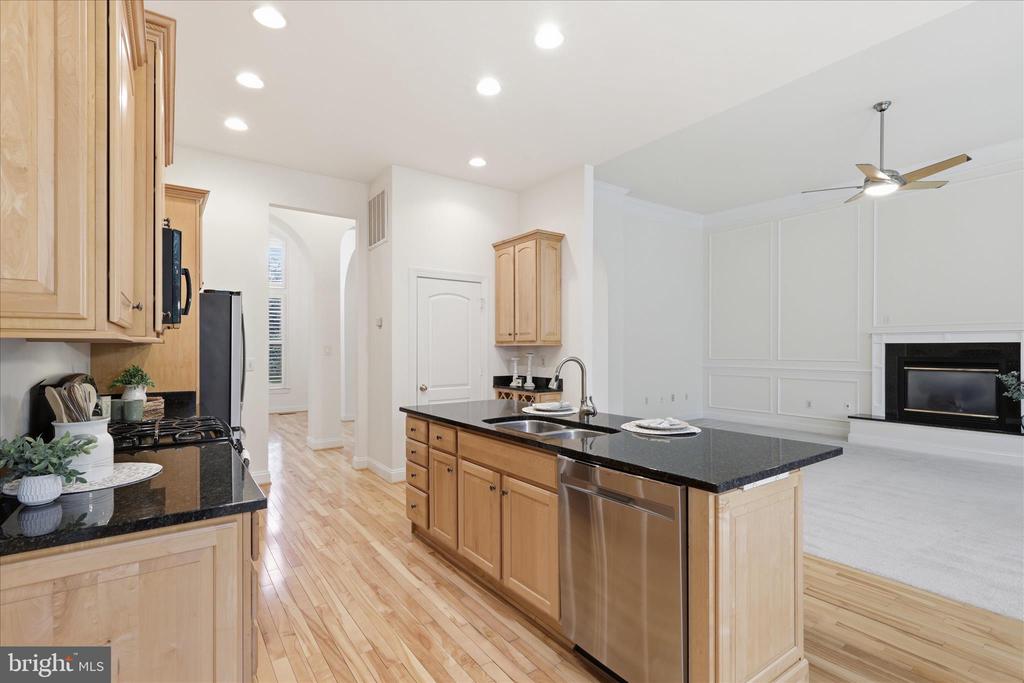 8277 ROXBOROUGH LOOP
