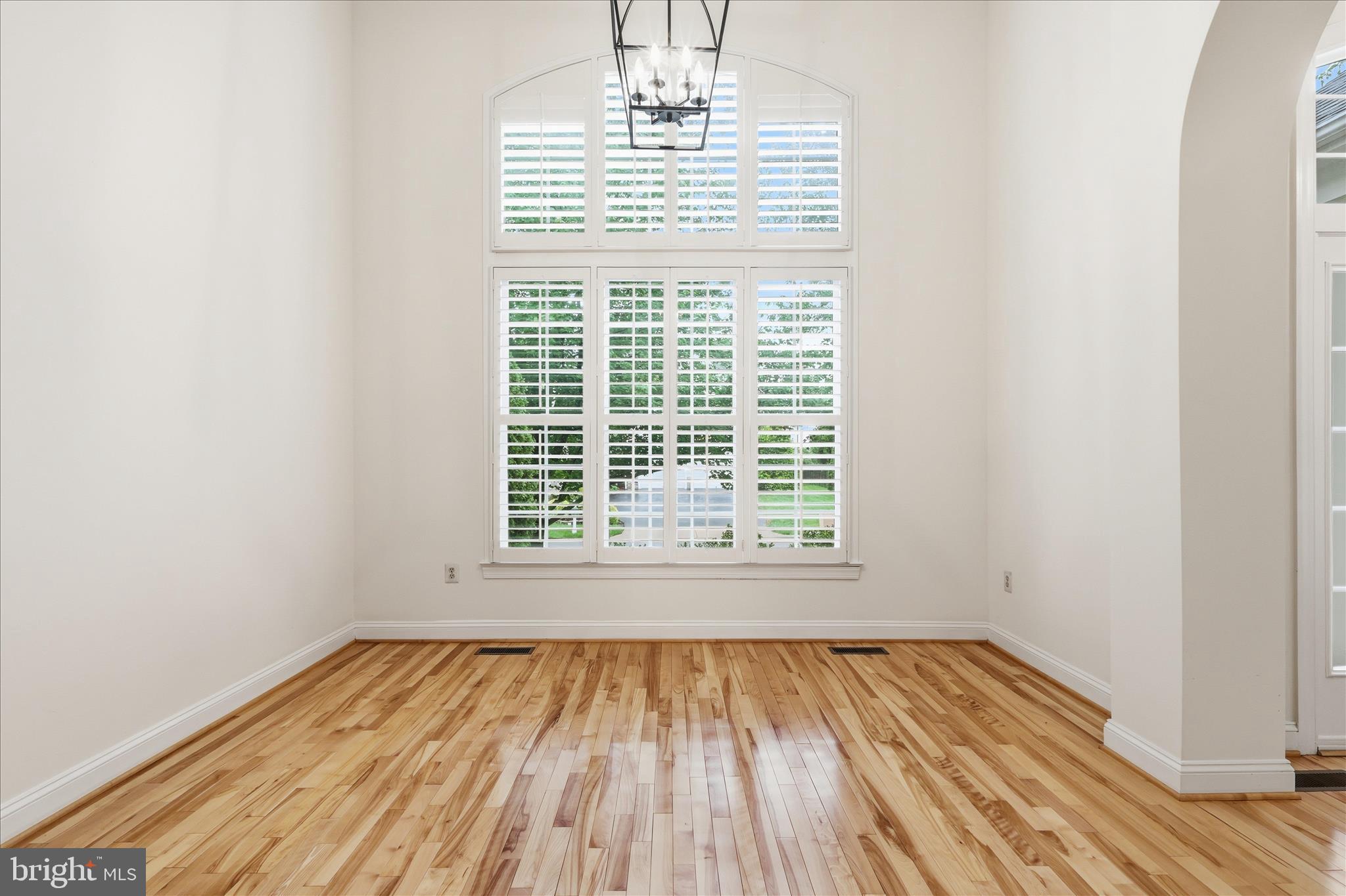 8277 ROXBOROUGH LOOP
