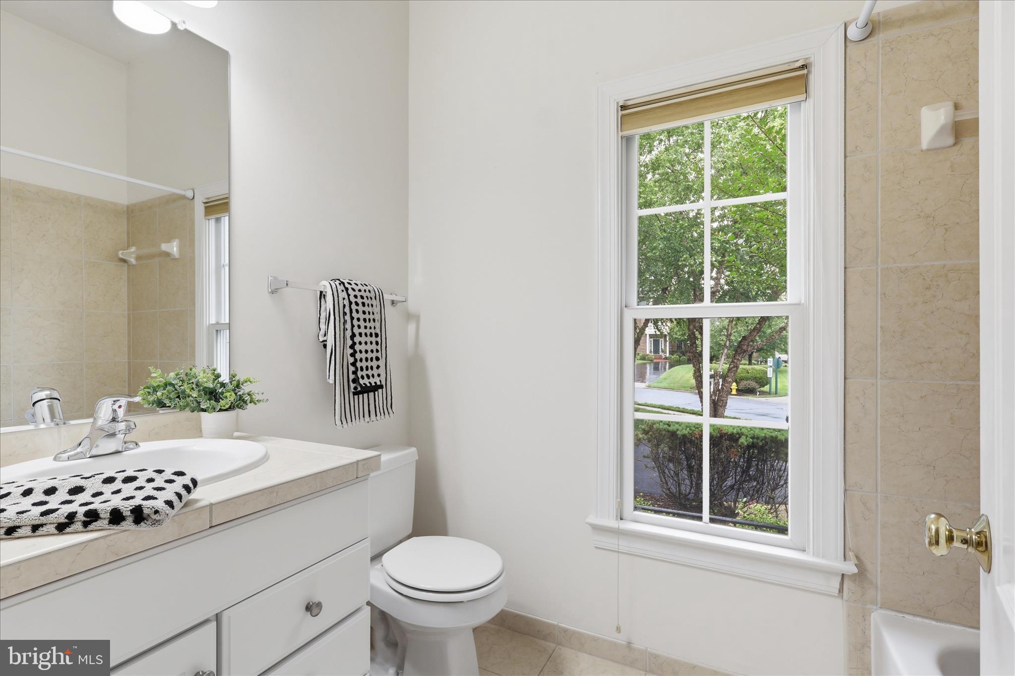 8277 ROXBOROUGH LOOP
