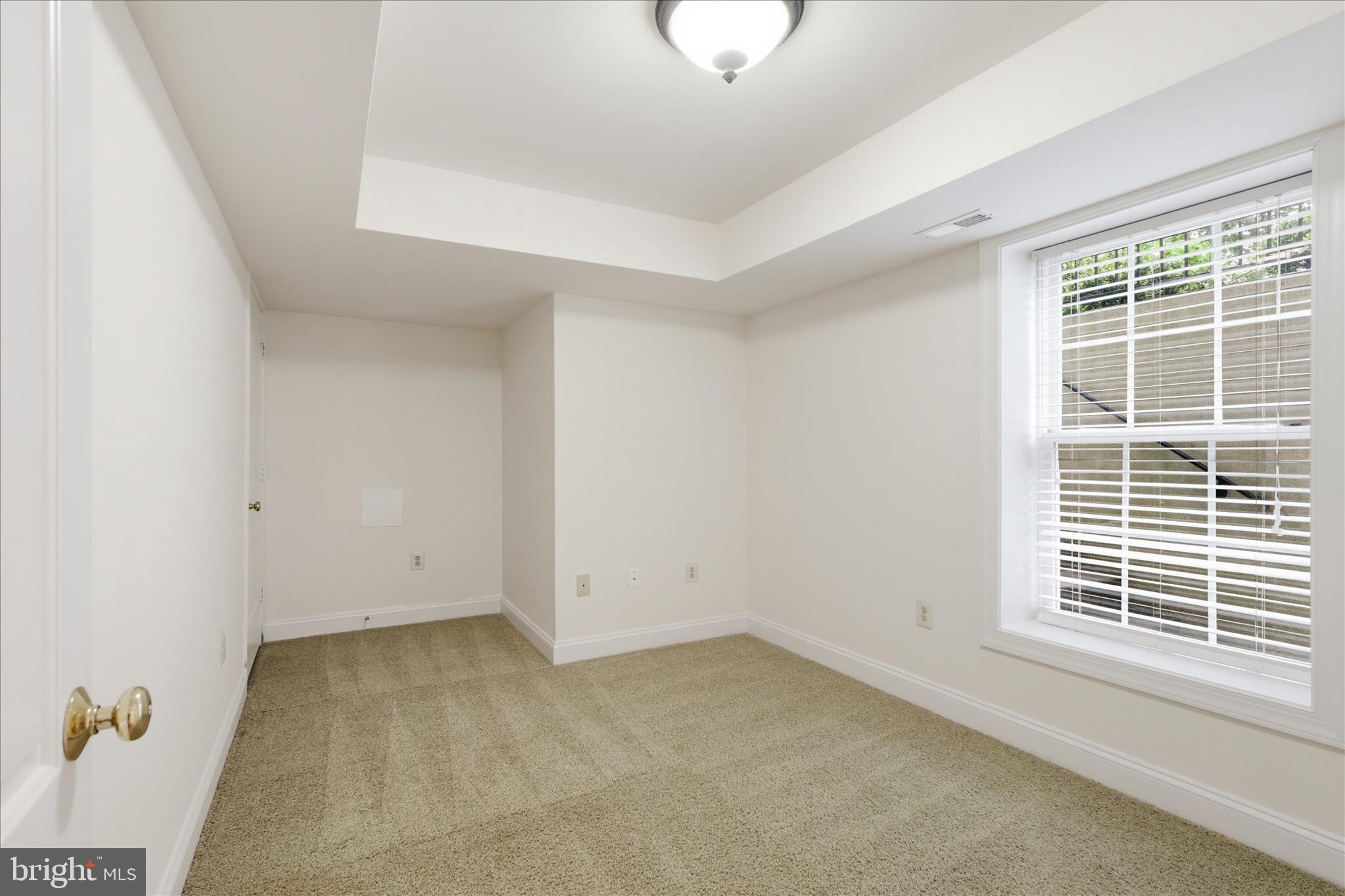 8277 ROXBOROUGH LOOP