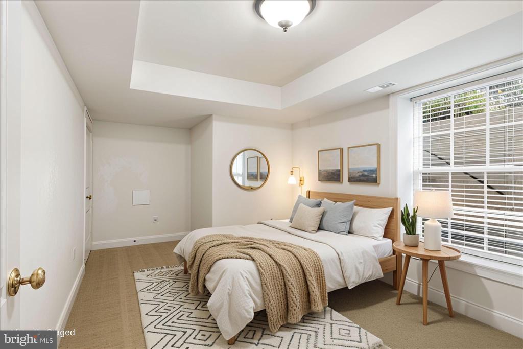 8277 ROXBOROUGH LOOP