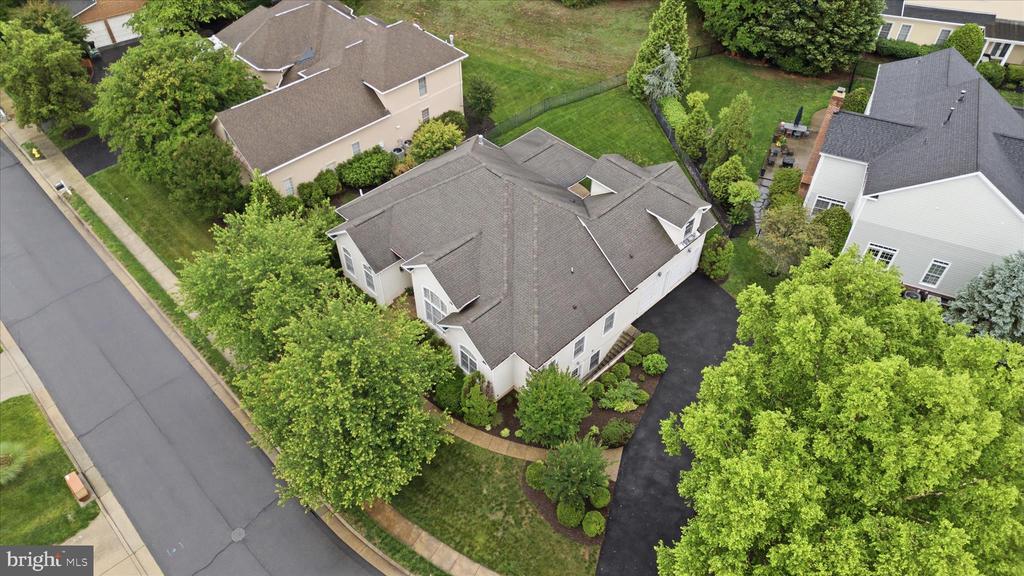 8277 ROXBOROUGH LOOP