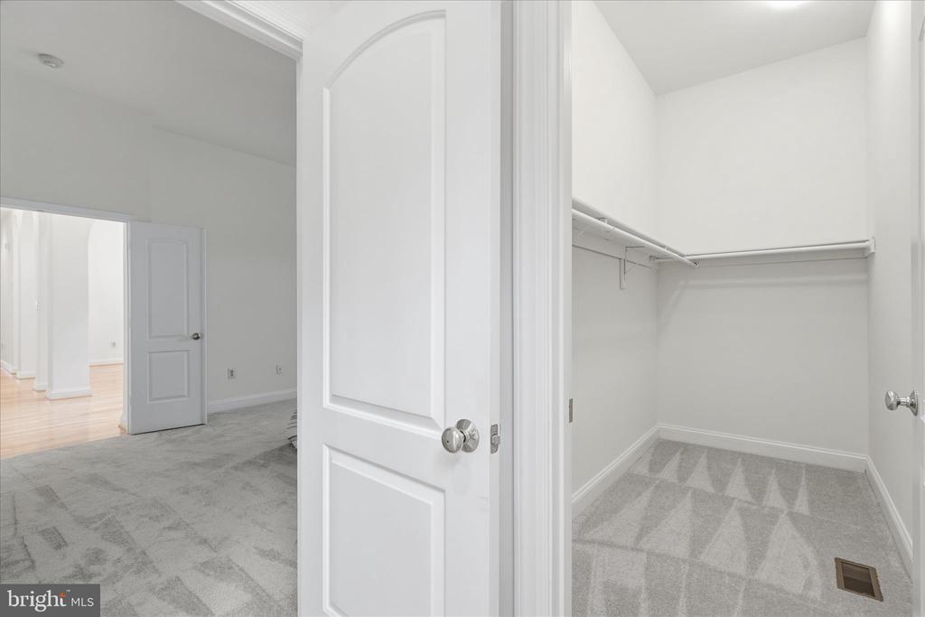 8277 ROXBOROUGH LOOP
