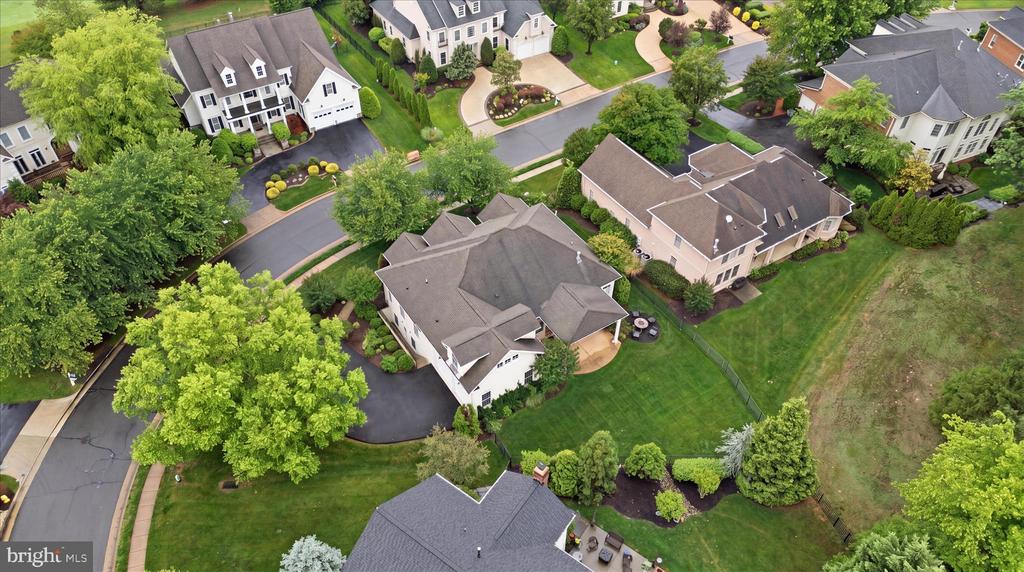 8277 ROXBOROUGH LOOP