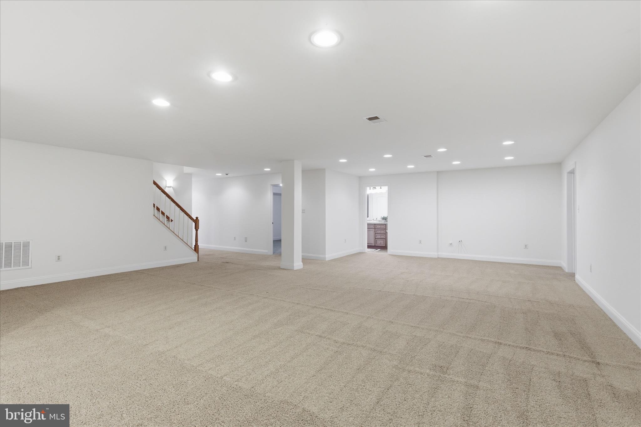 8277 ROXBOROUGH LOOP