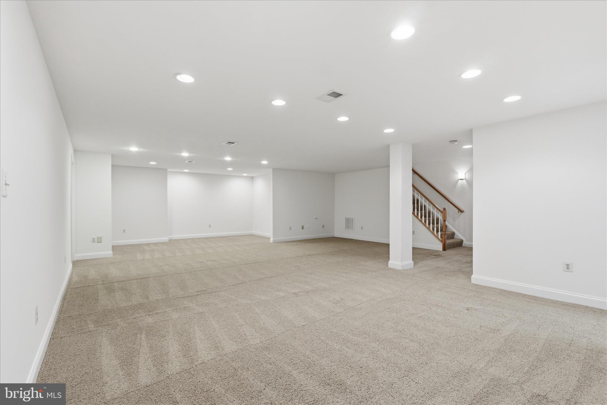 8277 ROXBOROUGH LOOP
