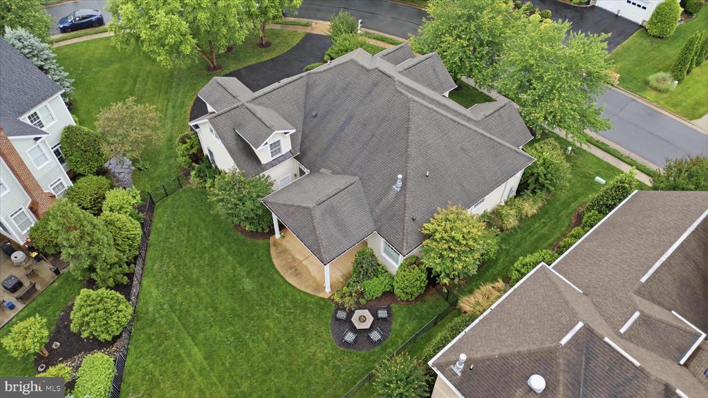 8277 ROXBOROUGH LOOP