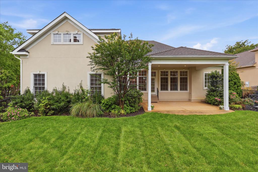 8277 ROXBOROUGH LOOP