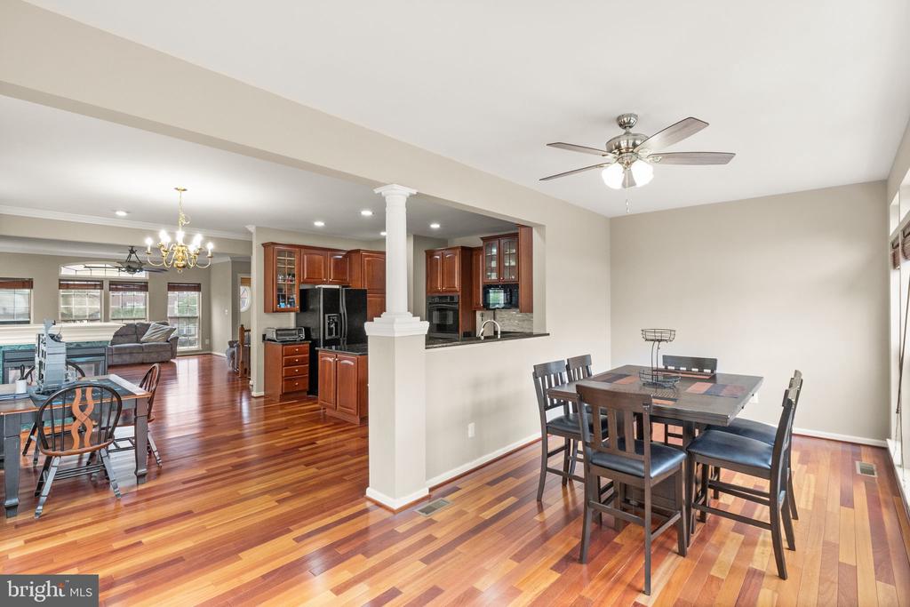 2722 WAKEWATER WAY