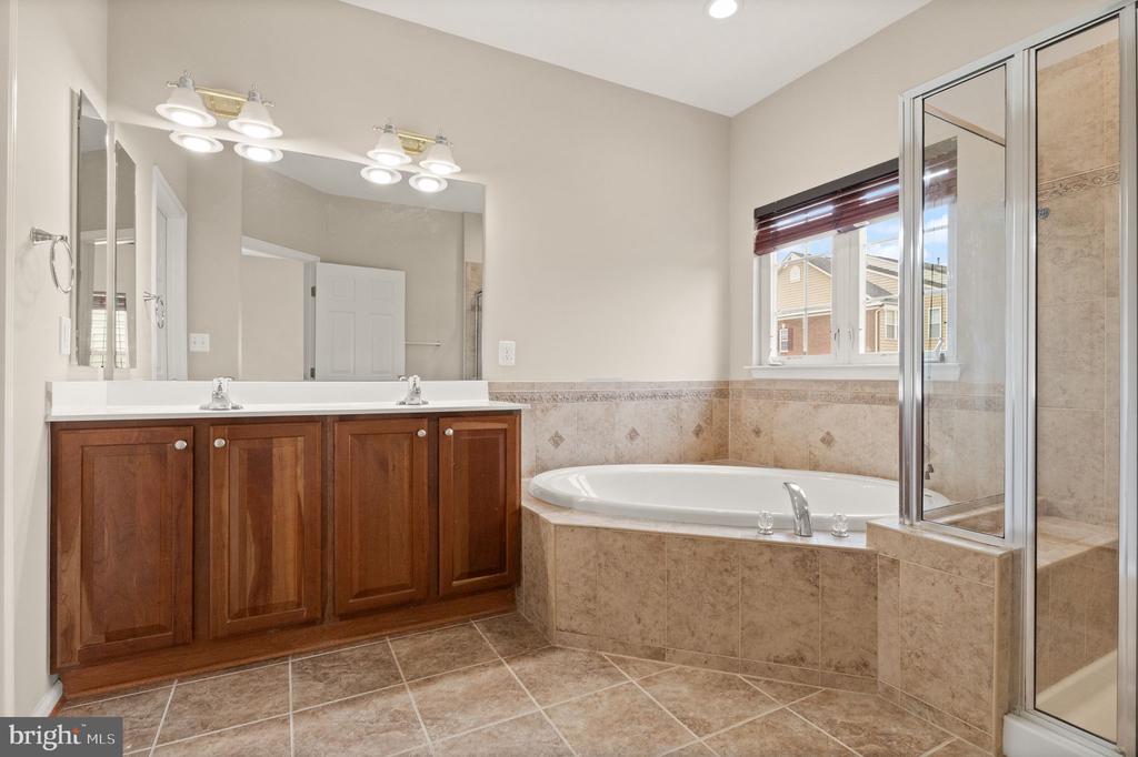 2722 WAKEWATER WAY