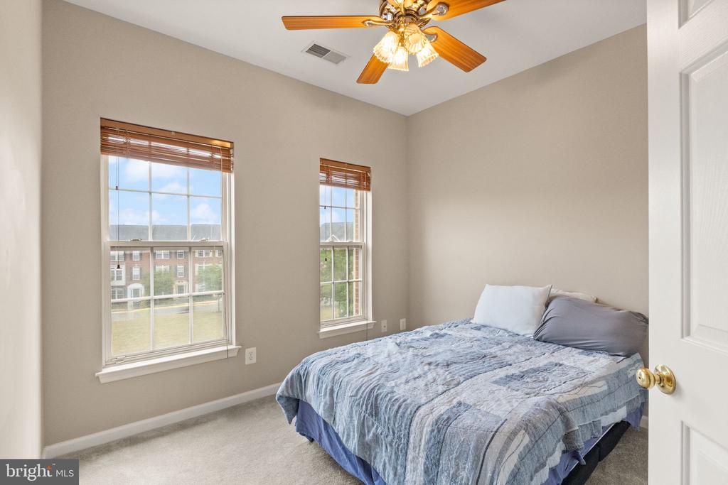2722 WAKEWATER WAY