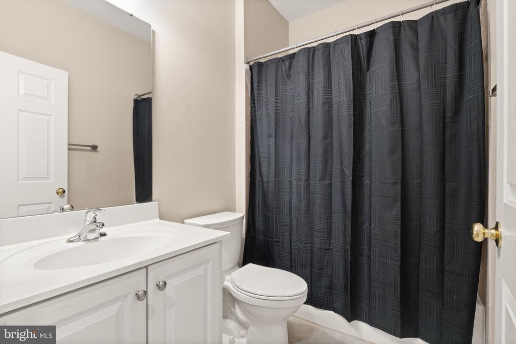 2722 WAKEWATER WAY