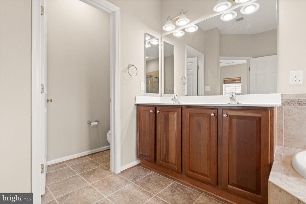 2722 WAKEWATER WAY