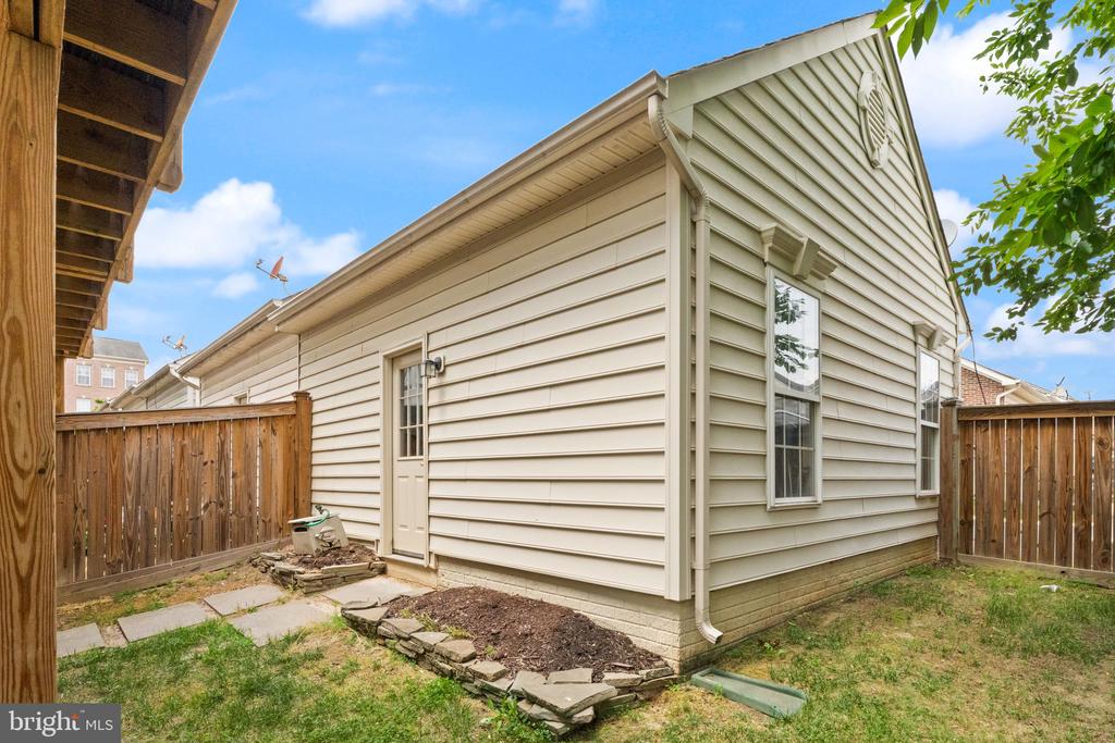 2722 WAKEWATER WAY
