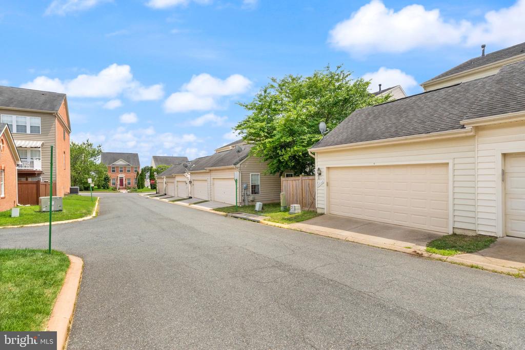 2722 WAKEWATER WAY