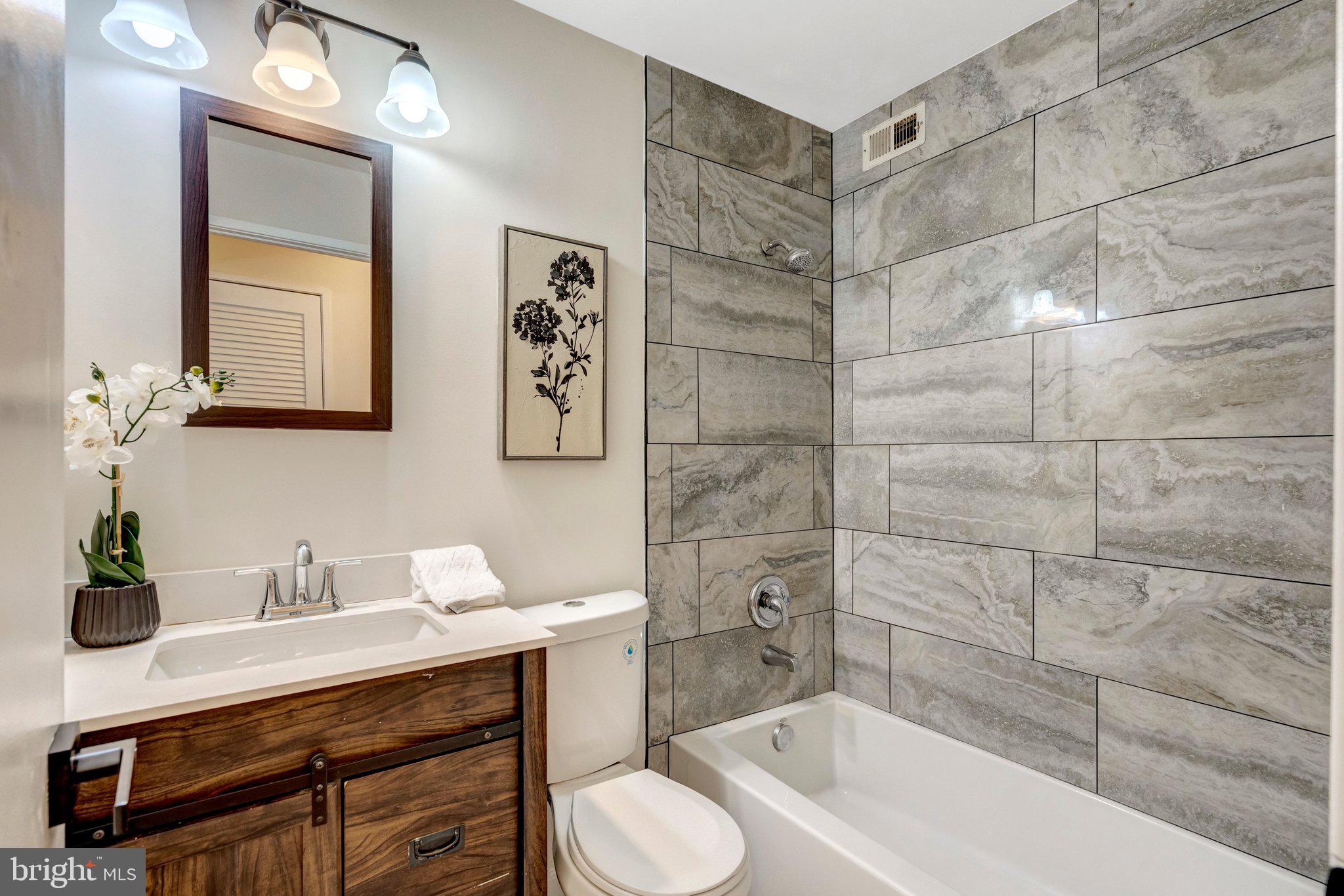 1801 POWDER HORN TERRACE
